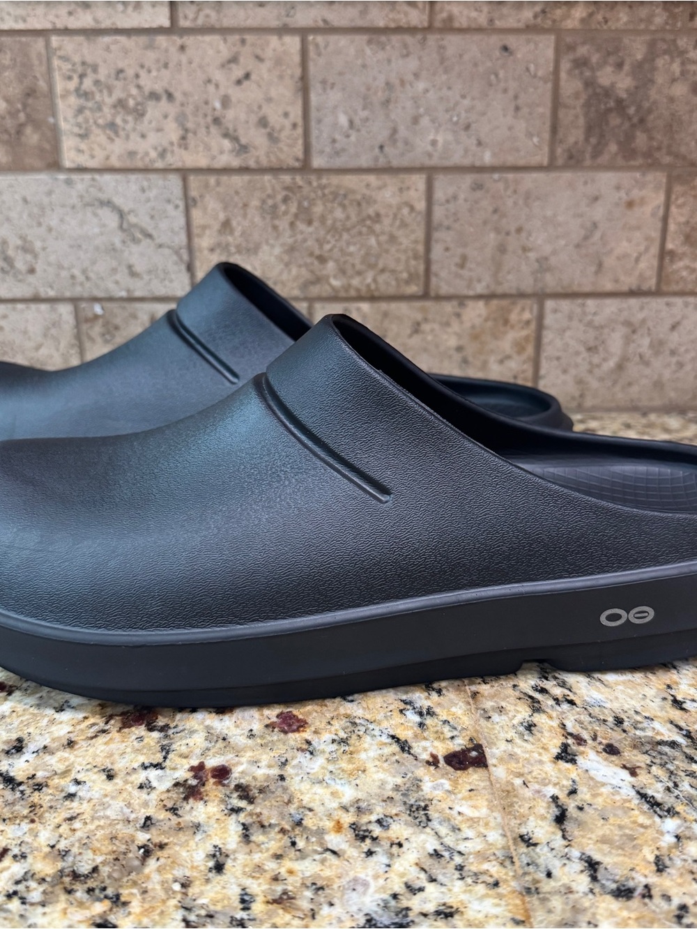 Oofos OOcloog Black Casual Slip On Recovery Unisex Clogs sz M-13 W-15 EU 46